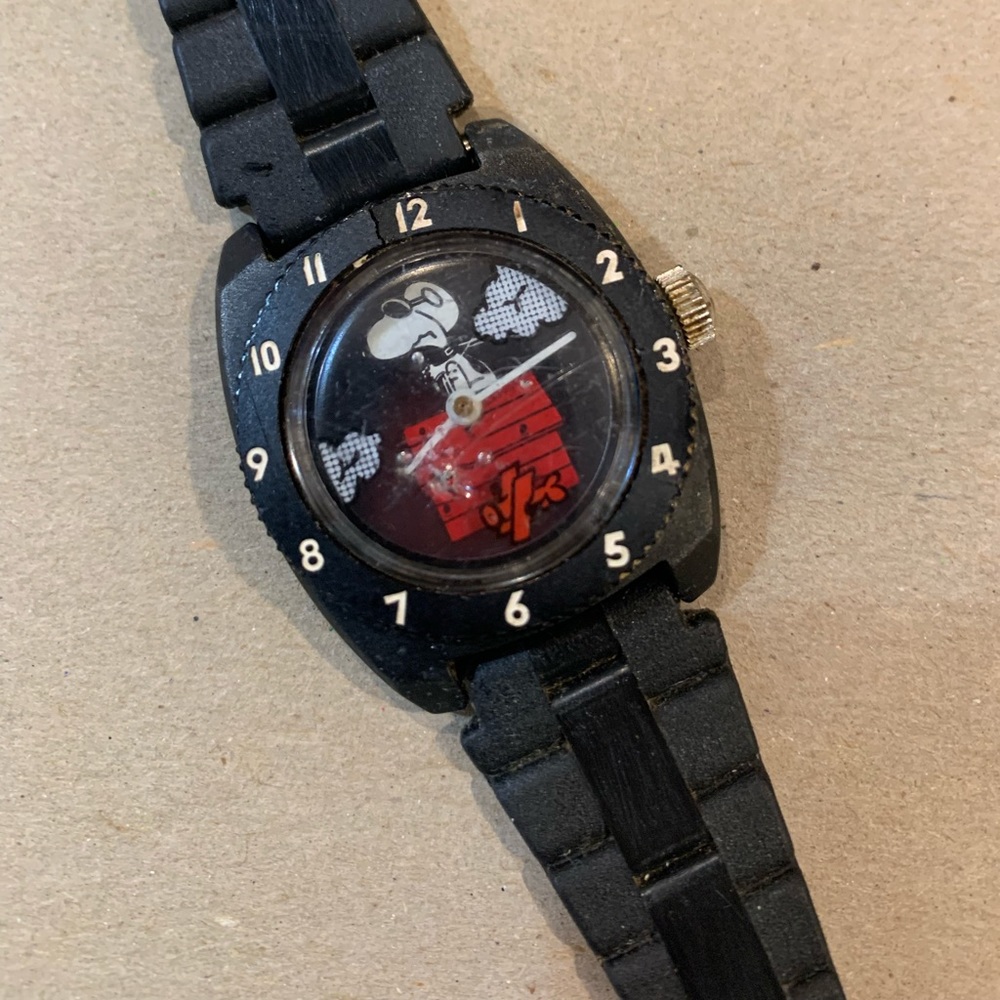 Vintage Snoopy Watch